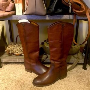 NIB Frye Melissa Button 2 wide Calf boot